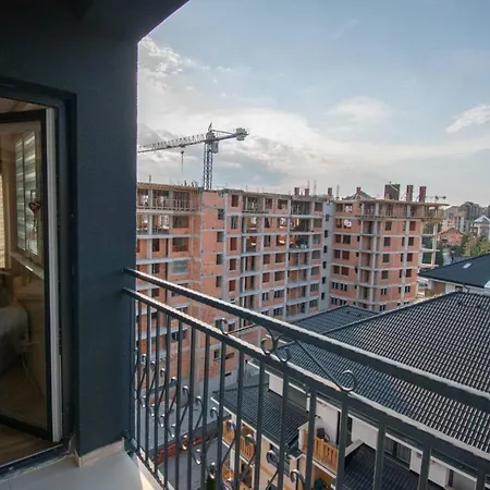 Aparman Mila Lux Apartment