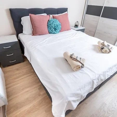 Aparman Mila Lux Apartment *